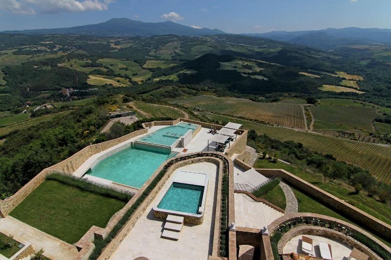 Castello Di Velona, Resort Thermal Spa & Winery Montalcino Esterno foto