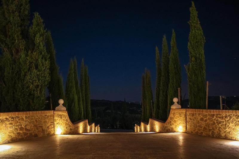 Castello Di Velona, Resort Thermal Spa & Winery Montalcino Esterno foto